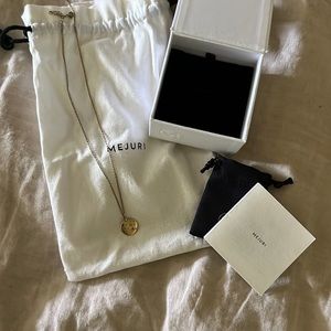 Mejuri Leo necklace older style sold out